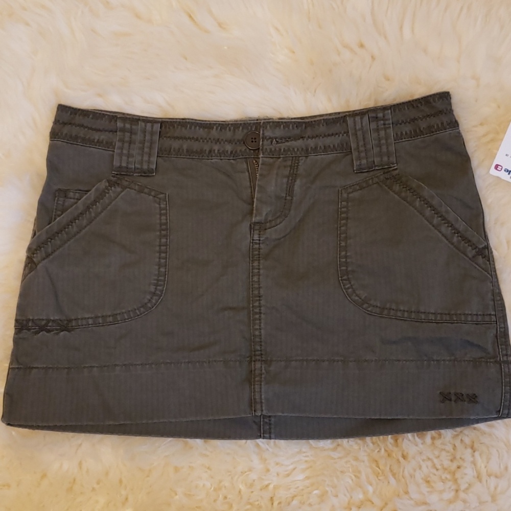 Buckle brown jean-fabric skirt